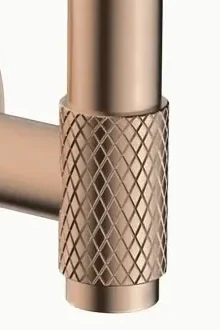 Diamond knurl detail in brushed rose gold